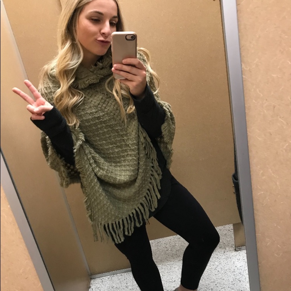 Hooded pull over poncho thing (lol!)